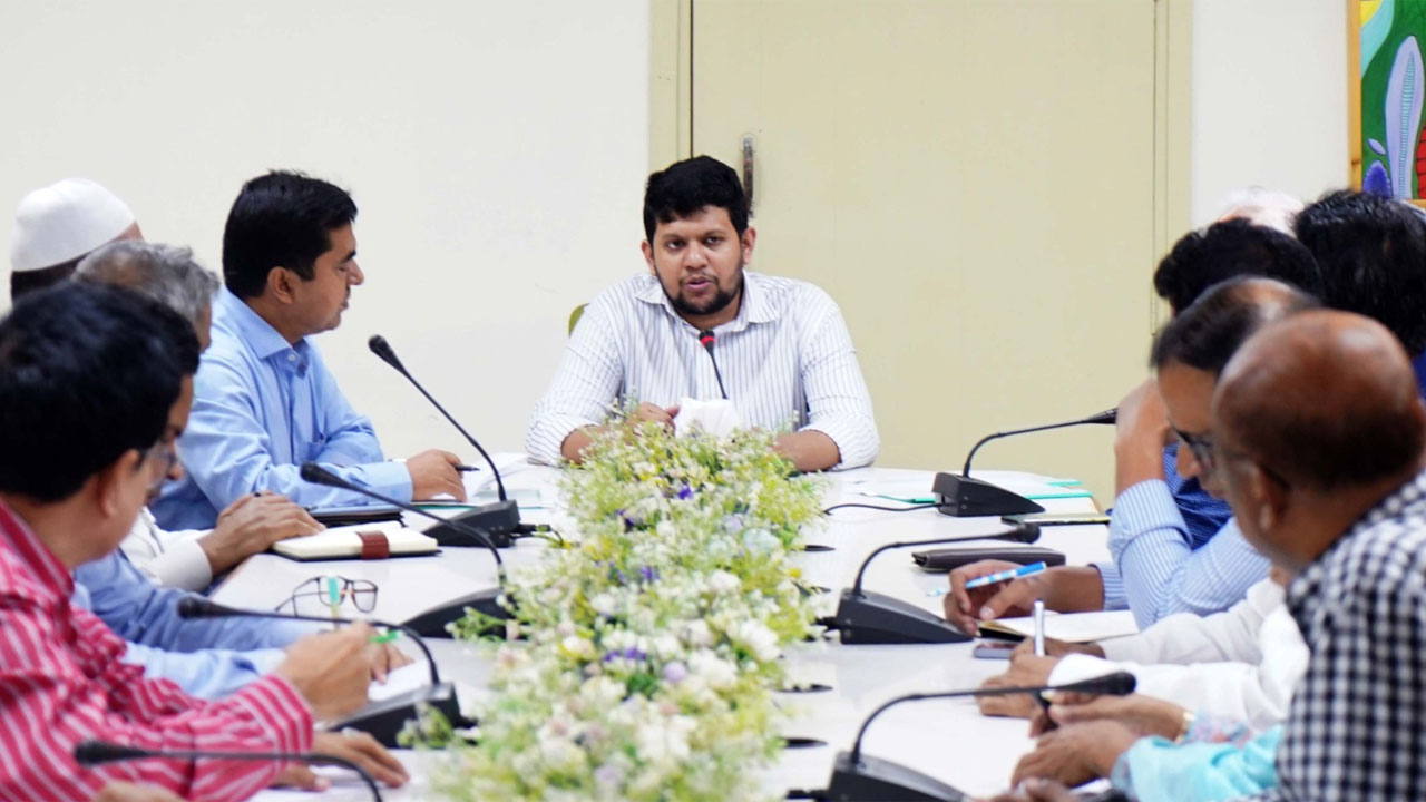 বিটিভিকে যুগোপযোগী ও জনপ্রিয় করতে হবে: তথ্য উপদেষ্টা